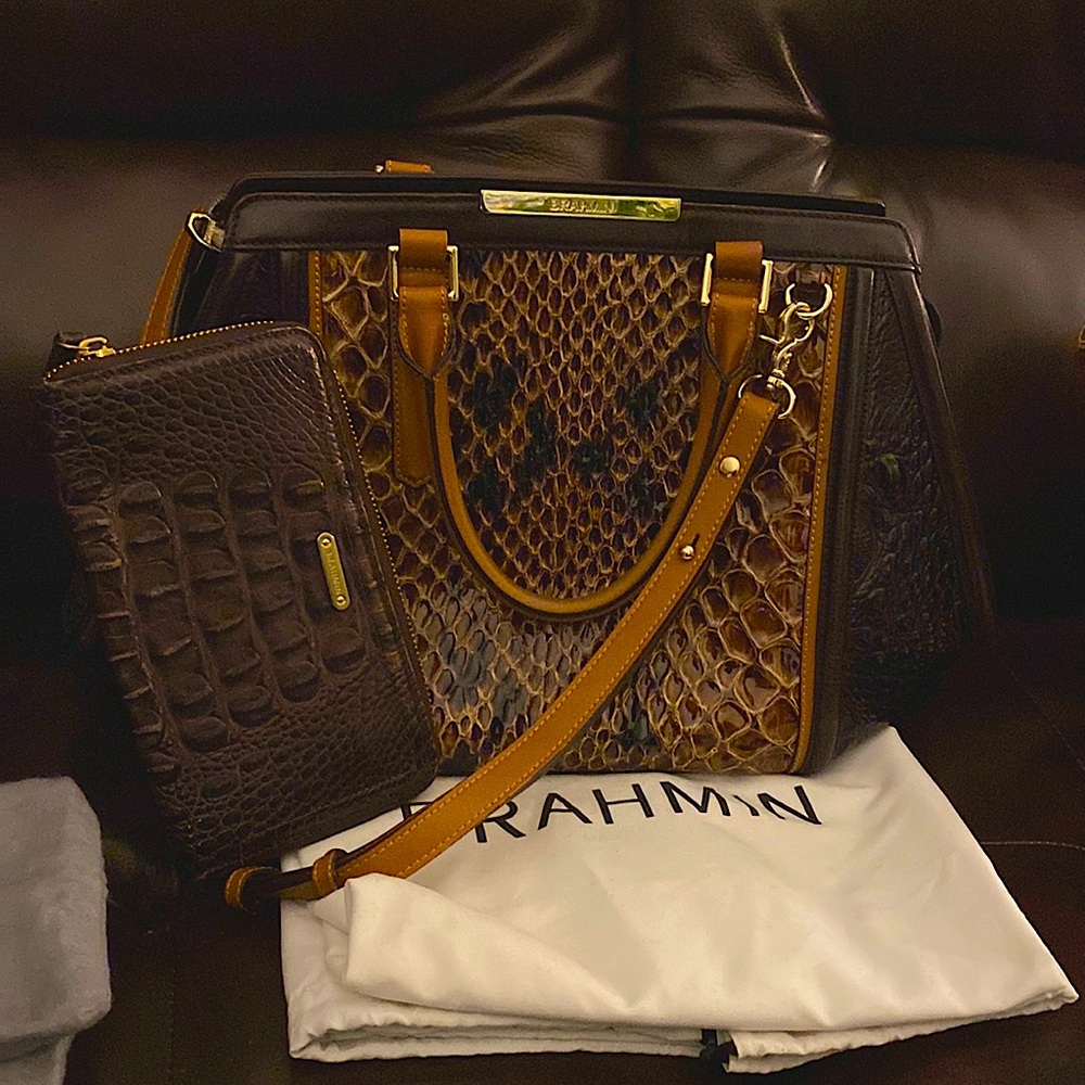 Brahmin purse with wallet brown/tan near new carried 3 times leather